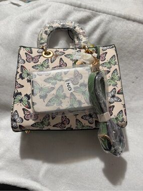 Butterfly Print Top-Handle Tote Bag in Cream and Green w/ Matching Wallet